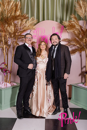 Pink Gala Daisy Moffatt Photography_0131