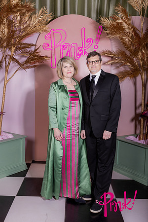 Pink Gala Daisy Moffatt Photography_0034