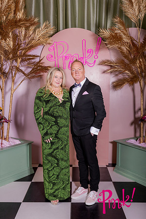 Pink Gala Daisy Moffatt Photography_0040
